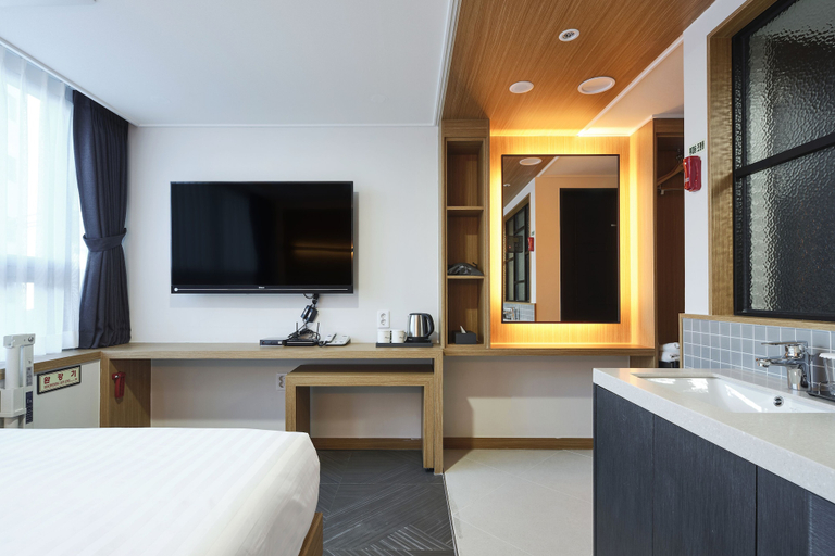 Bedroom 2, S Stay Hotel, Suwon