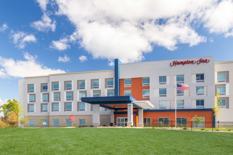 Exterior & Views 1, Hampton Inn by Hilton Bedford, Lawrence