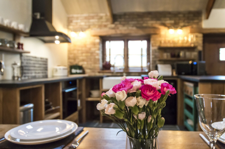 Food & Drinks 5, Lavender - Luxurious Barn Conversion, Pembrokeshire