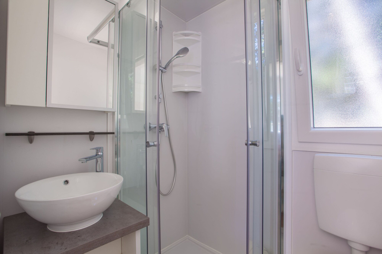 Bathroom 3, Mobile Homes Delta at Campsite Lopari, Mali Lošinj