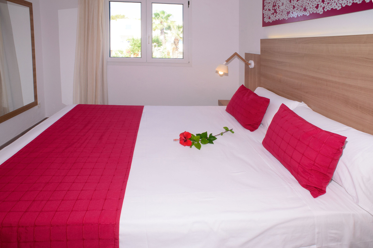 Bedroom 3, Cala Llenya Resort Ibiza - Hotel, Baleares