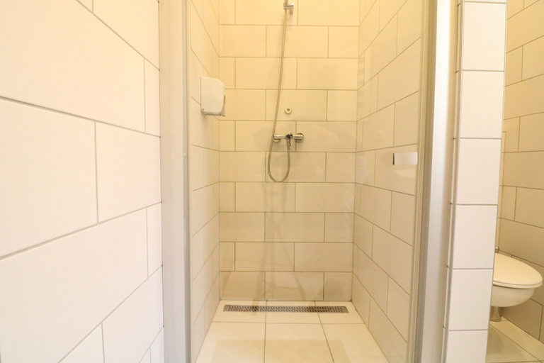 Bathroom 3, Real Apartments Anker koz, Budapesti