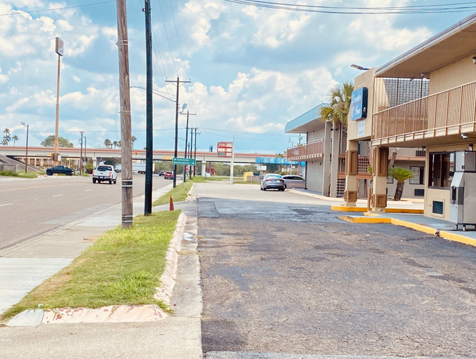 Others 5, Executive Inn Kingsville, Kleberg