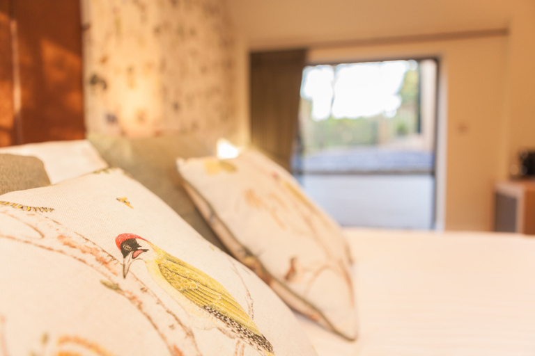 Bedroom 2, Thatched Eaves, Hampshire