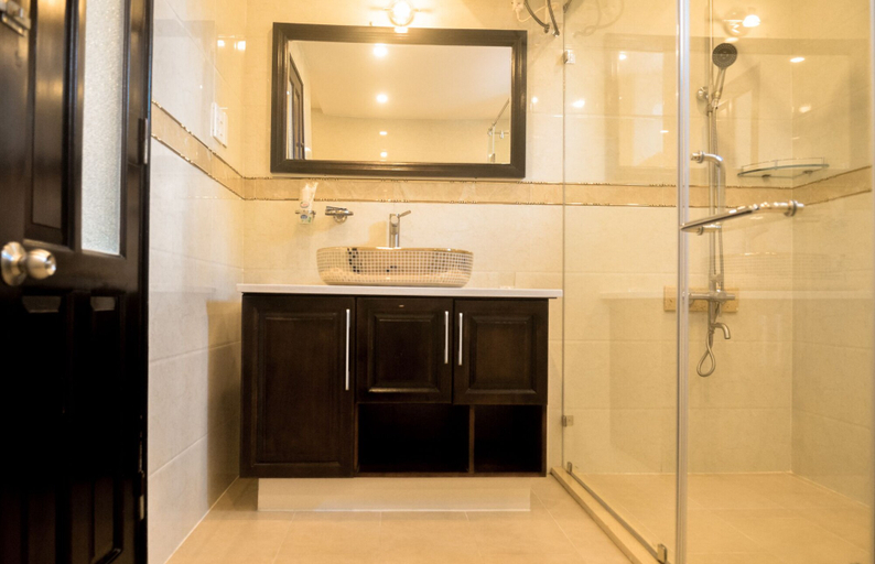 Bathroom 4, Thanh Binh Hotel, La Gi