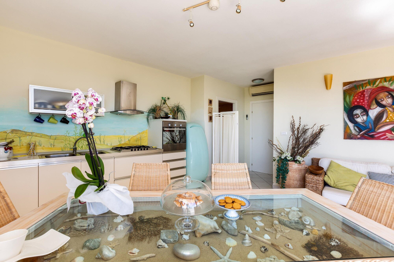 Dining 4, 2539 Casa di Isa by Barbarhouse, Lecce