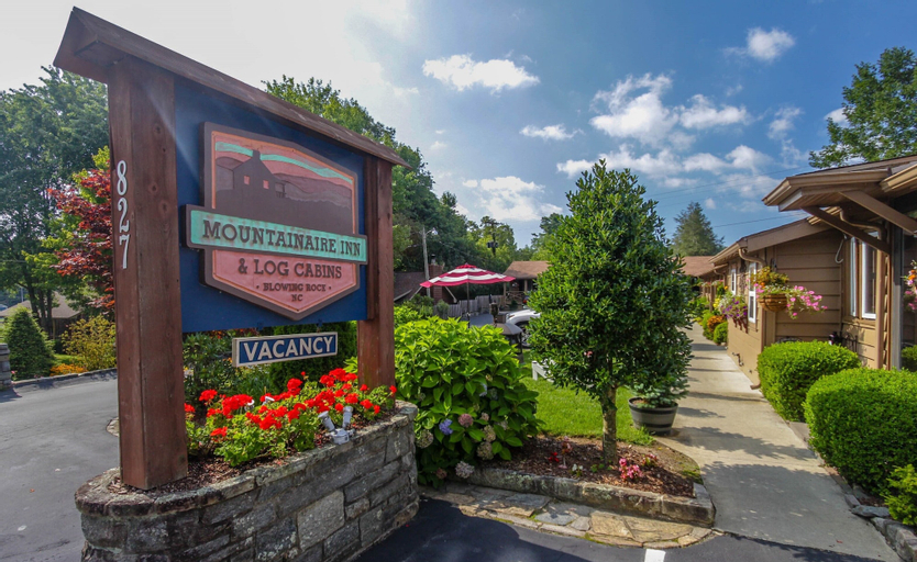 Mountainaire Inn and Log Cabins, Watauga
