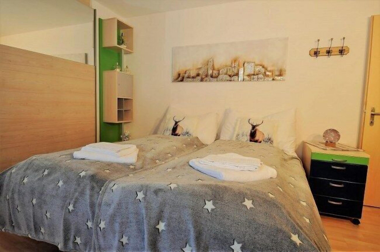 Bedroom 2, Edelweiss Eden, Goms