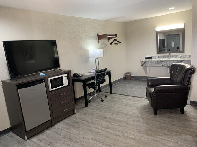 Others 5, Crescent Park Motel & Suites, Lamb