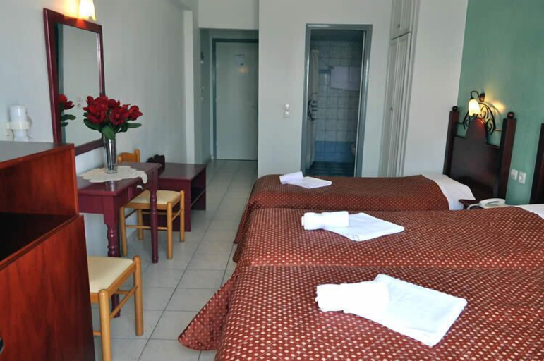 Bedroom 2, Hotel Samaras Beach, East Macedonia and Thrace