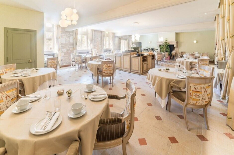 Food & Drinks 5, Hostellerie des Clos, Yonne