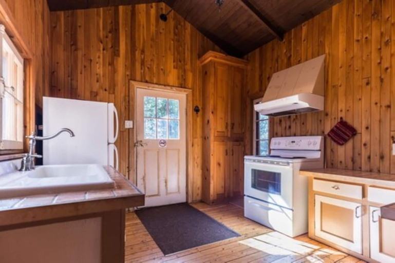 Others 5, Les Chalets du Lac Grenier, Matawinie