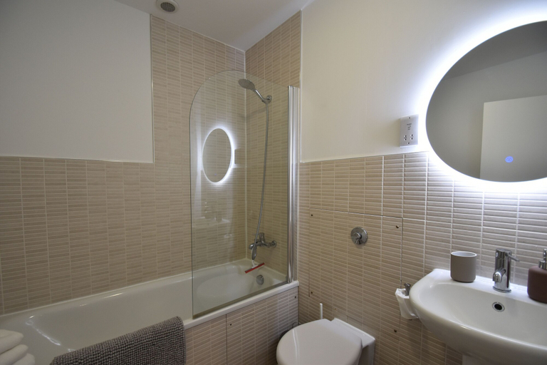 Bathroom 4, Les Dunes, East Sussex