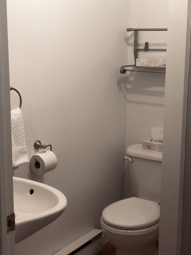 Bathroom 5, Domaine Jolivent, Brome-Missisquoi
