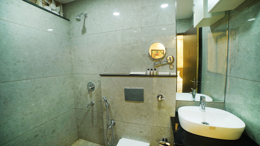 Bathroom 4, The Sheesham Tree, Bhopal