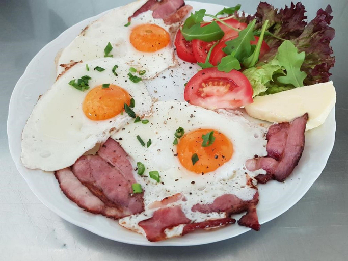 Food & Drinks, Byczy Rog Noclehy Na Hranici, Kłodzko