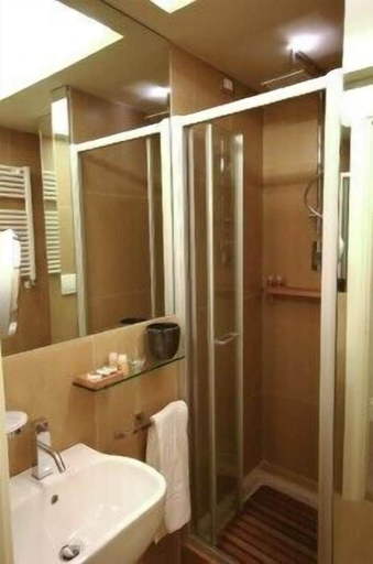 Bathroom 3, Hotel Valeri, Rome