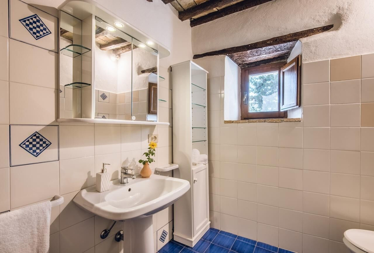Bathroom 5, Agriturismo La Ferrozzola, Siena