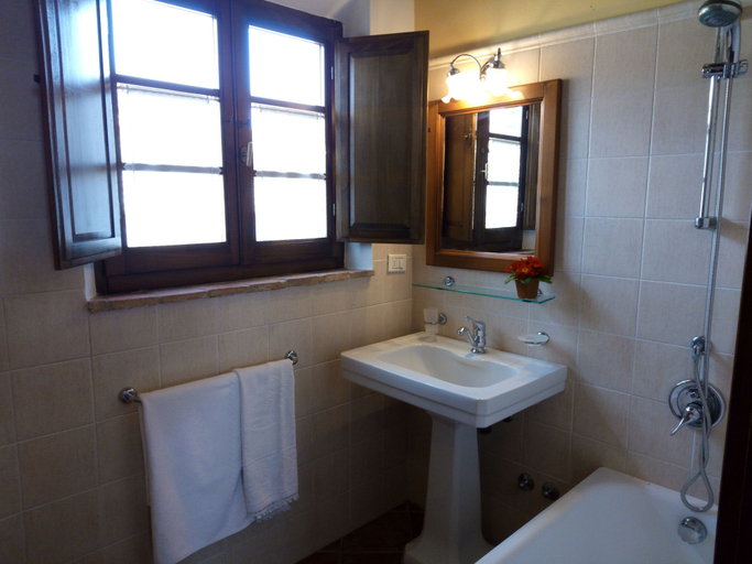 Bathroom 4, Borgo Beccanella, Siena