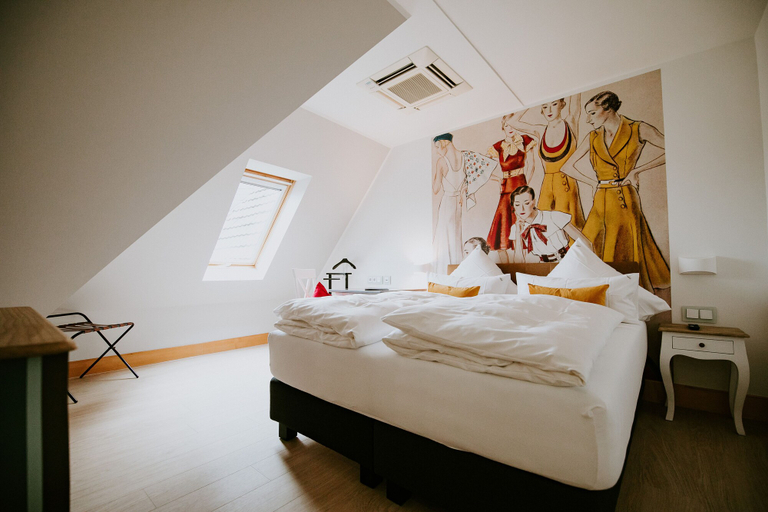 Bedroom 3, Palace St. George, Mönchengladbach