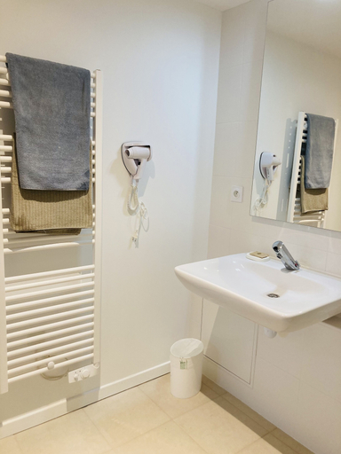 Bathroom 4, Résidence Thibaud, Haute-Garonne