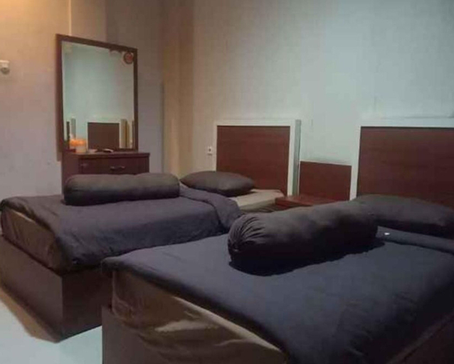 Bedroom 3, Happy Inn Hotel, Kendari