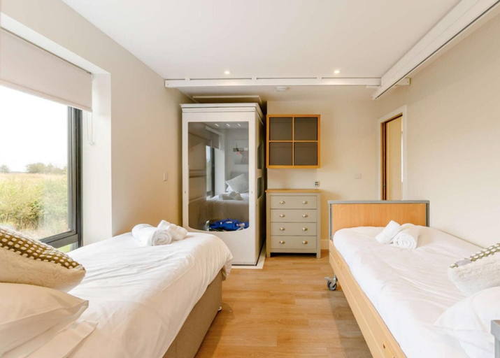 Bedroom 2, Fully Accessible-disabled Adapted-hot Tub-pets, Warwickshire