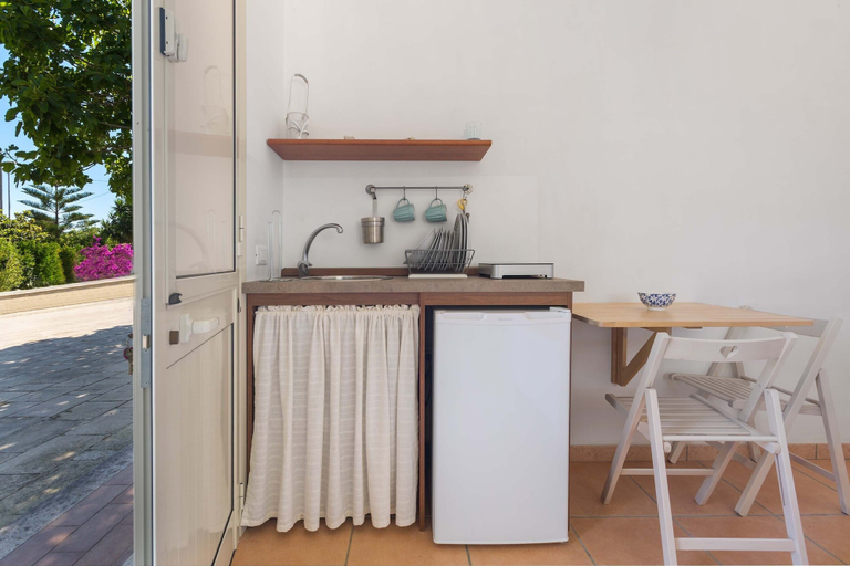 Private kitchen, 2028 Soledelsud - Monolocale by Barbarhouse, Lecce