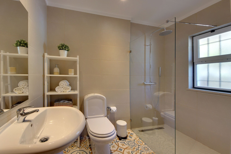 Bathroom 3, Eagle Eye Villa, Albufeira