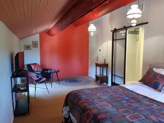 Bedroom 3, Rémy A Dit, Bouches-du-Rhône
