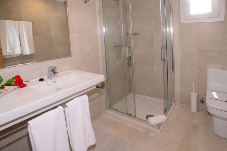 Bathroom 4, Cala Llenya Resort Ibiza - Hotel, Baleares