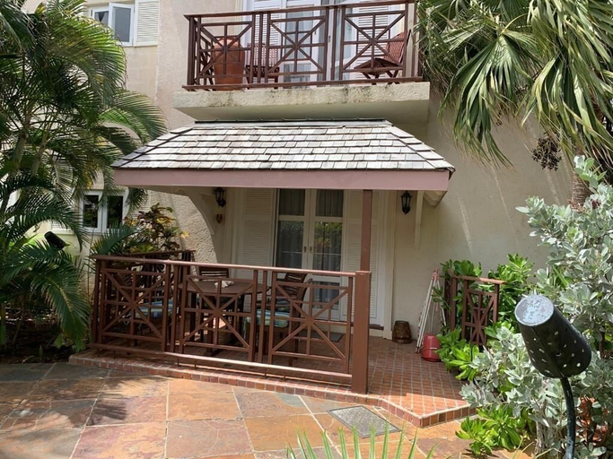 Exterior & Views, Apartment On Cotton Bay