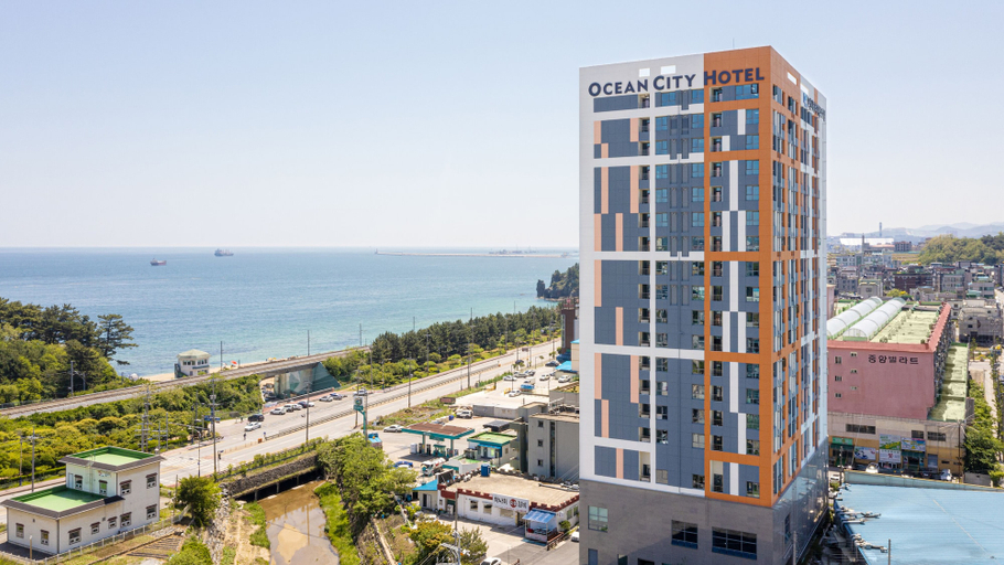 Exterior & Views 2, Donghae Oceancity Residence Hotel, Donghae