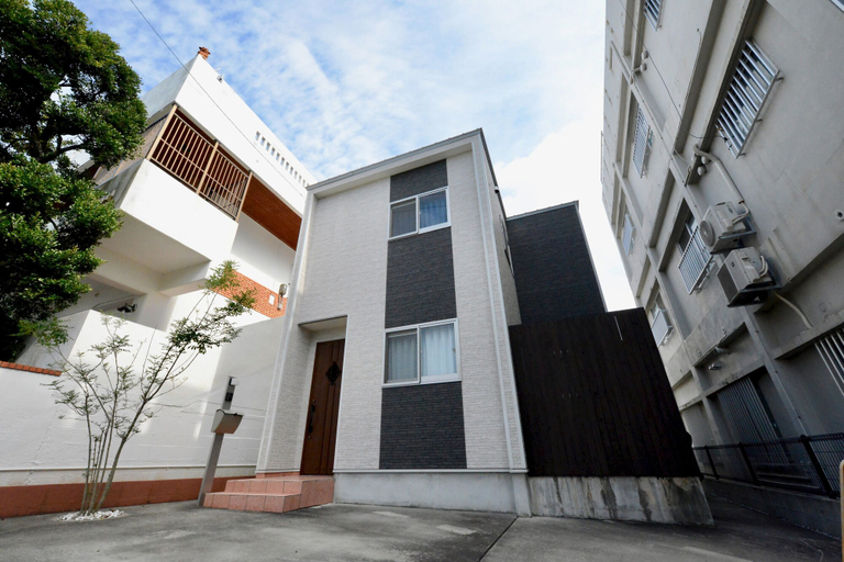 Exterior & Views 1, Cube Coza, Okinawa
