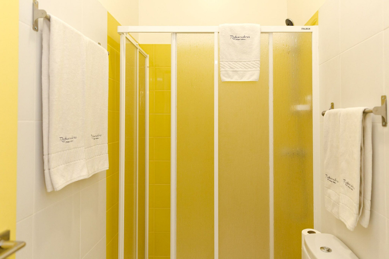 Bathroom 2, Inn-Chiado Restauradores Prime Suites, Lisbon