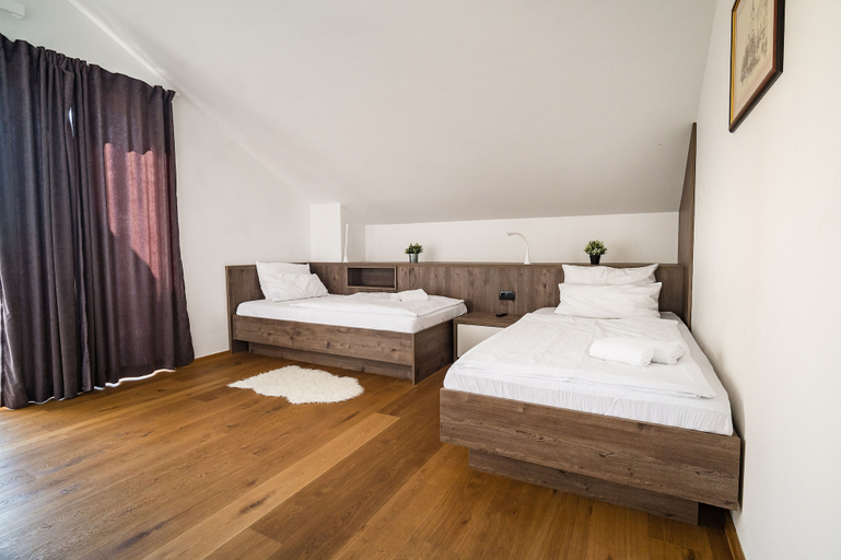 Bedroom 3, Villa Flavia and Alba - Private Pool, Novalja