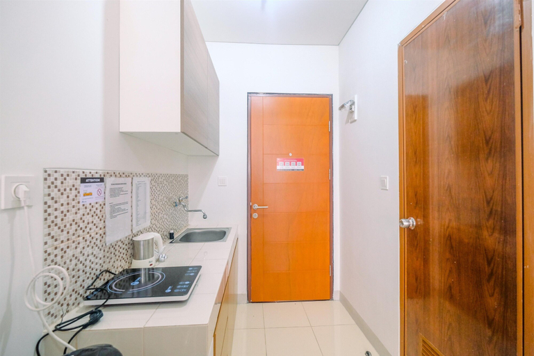 Others 3, Compact and Relaxing Studio at Dave Apartment, Depok