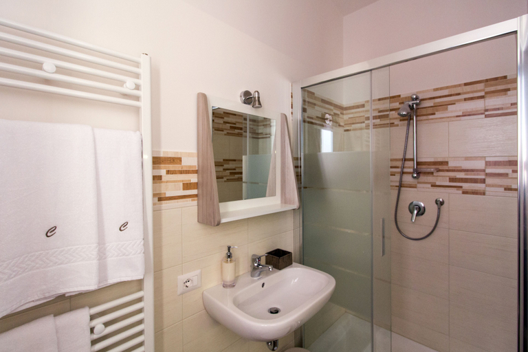 Bathroom 4, B&B Cianciana, Catania