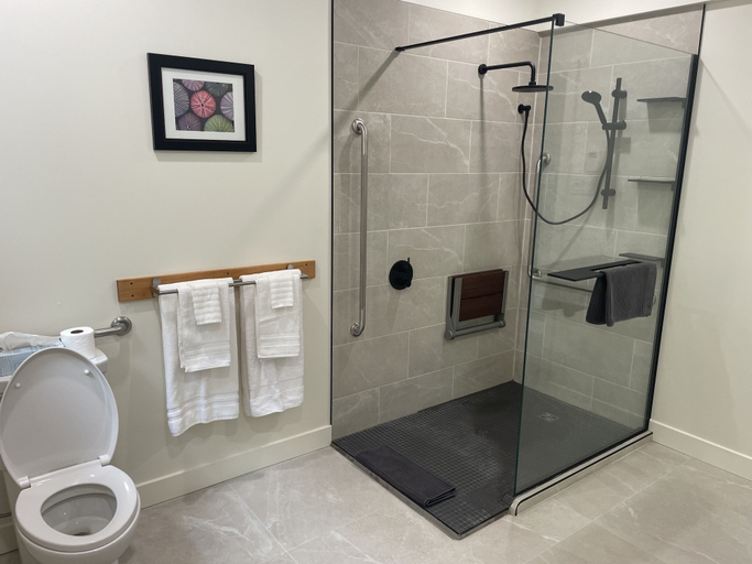 Bathroom 4, Les Chalets du Lac Grenier, Matawinie