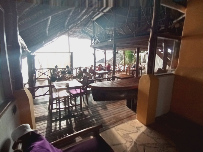 Food & Drinks 5, Villa Dida Resort, Kaskazini 'A'