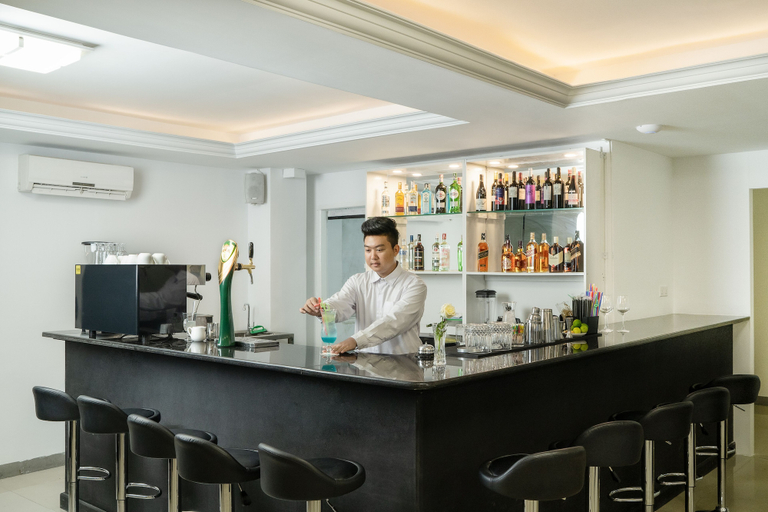 Food & Drinks 5, The Hub Hotel, Yangon