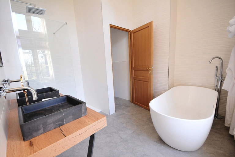 Bathroom 3, Château de la Bribourdière- 8min Cabourg, Calvados