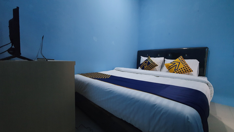Bedroom 1, OYO 2302 Blue House Costel Syariah, Cianjur