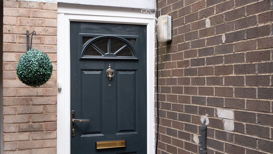 Exterior & Views, Superb Townhouse Parking 5, Birmingham