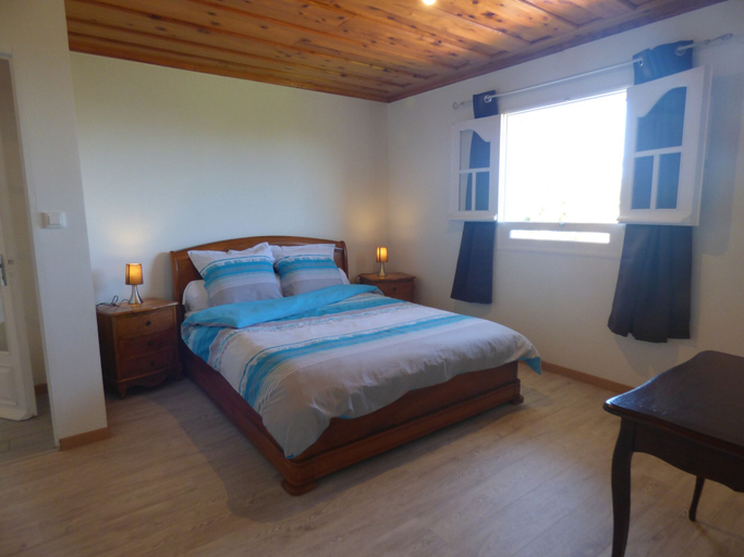 Bedroom 4, Gîte le Longane, Saint-Pierre