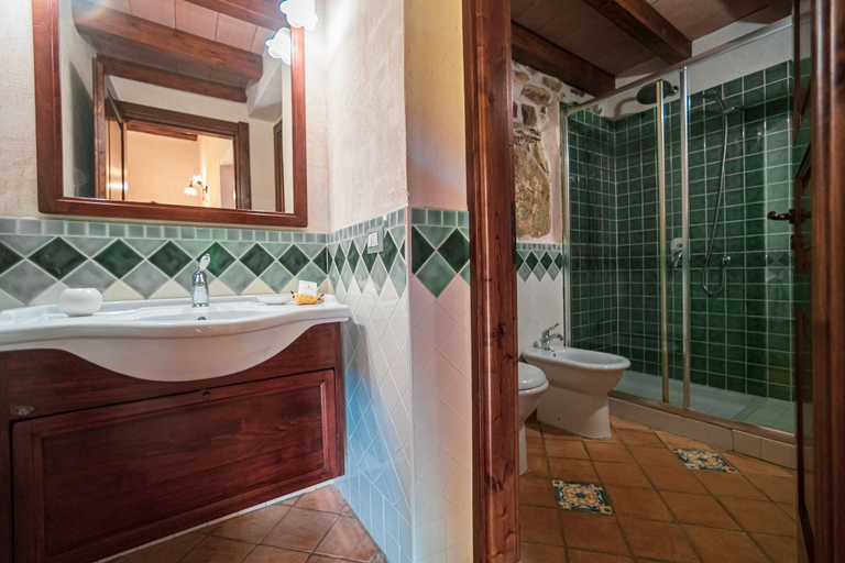 Bathroom 3, Poggio Pozzetti, Palermo