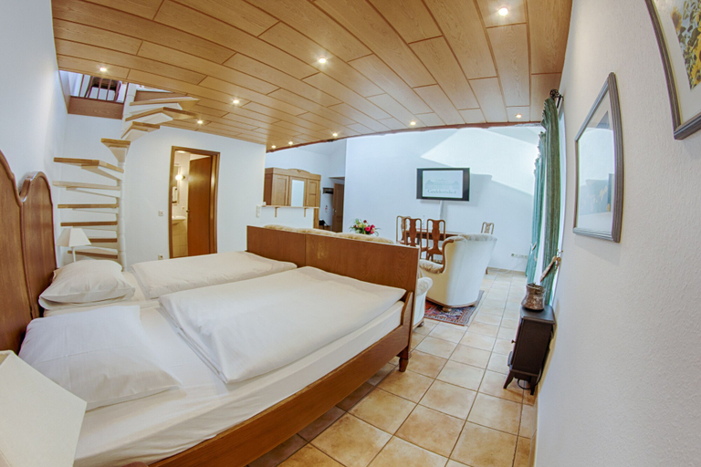 Bedroom 4, Landhaus Göddertzhof, Heinsberg