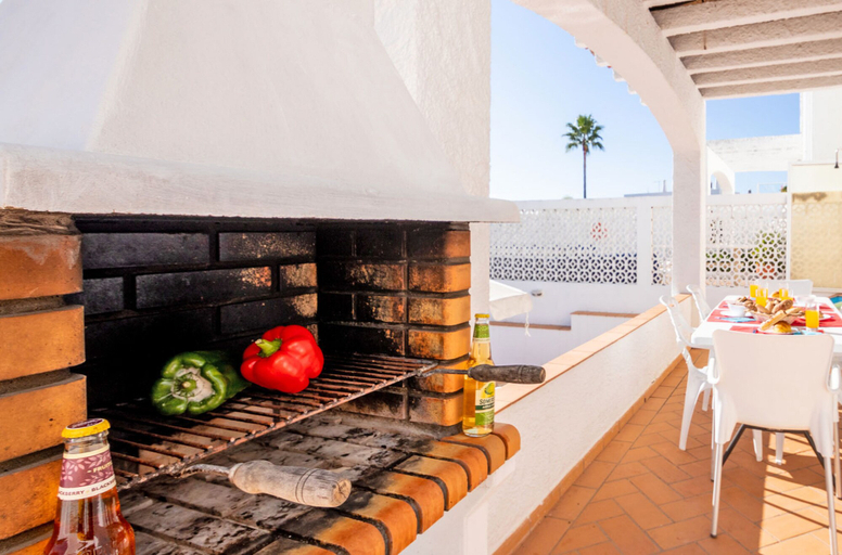 Food & Drinks 4, Villa Turtle Beach, Albufeira