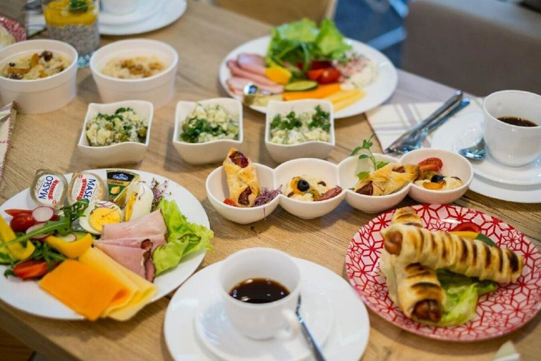Food & Drinks 4, Apart-Center Pod Orlem, Tatra