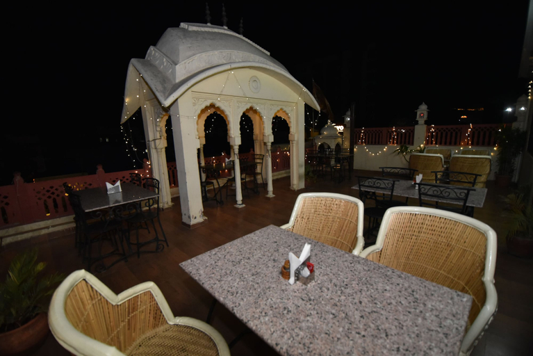 Food & Drinks 5, Hotel Vaishnavi, Jaipur